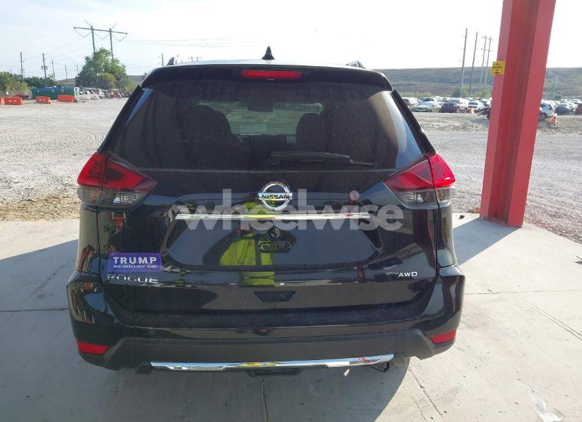 Photo 16 of 2018 Nissan Rogue S (VIN 5N1AT2MV2JC814997)