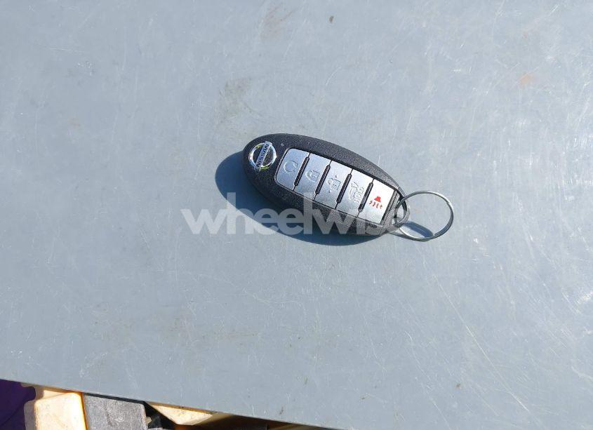 Photo 11 of 2019 Nissan Rogue SL (VIN 5N1AT2MV2KC726646)