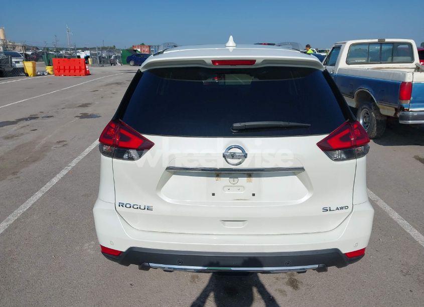 Photo 16 of 2019 Nissan Rogue SL (VIN 5N1AT2MV2KC726646)