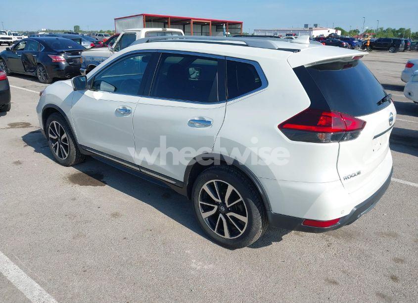Photo 3 of 2019 Nissan Rogue SL (VIN 5N1AT2MV2KC726646)
