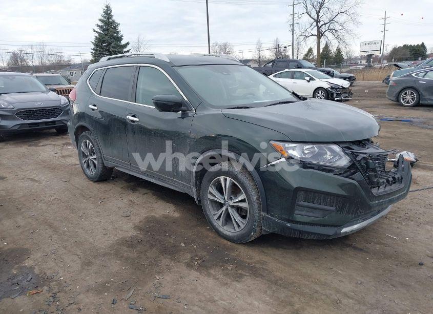 2019 Nissan Rogue SV (VIN 5N1AT2MV2KC747545) main photo