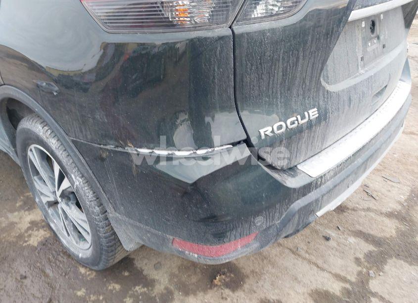 Photo 17 of 2019 Nissan Rogue SV (VIN 5N1AT2MV2KC747545)