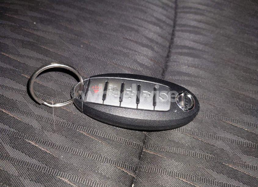 Photo 11 of 2019 Nissan Rogue SV (VIN 5N1AT2MV2KC752129)