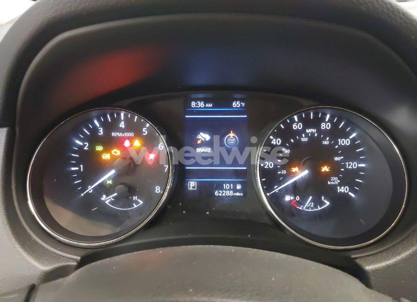 Photo 7 of 2019 Nissan Rogue SV (VIN 5N1AT2MV2KC752129)