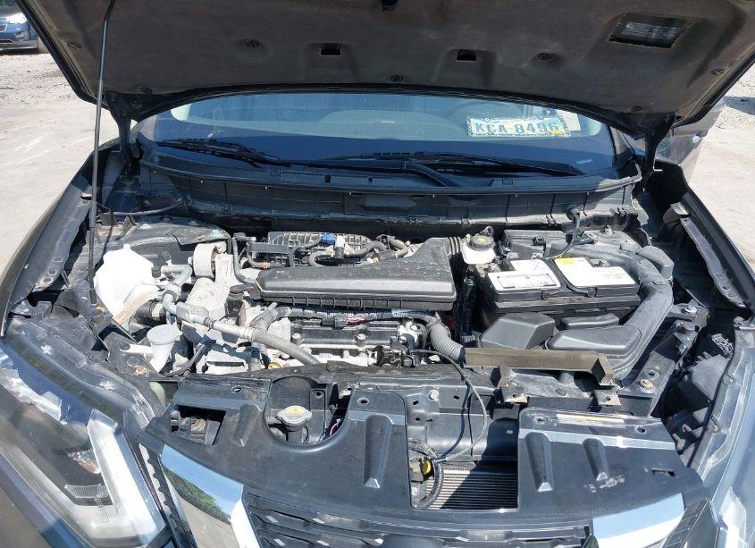 Photo 10 of 2019 Nissan Rogue SL (VIN 5N1AT2MV2KC755242)