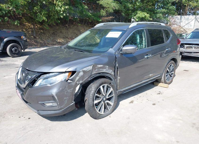 Photo 2 of 2019 Nissan Rogue SL (VIN 5N1AT2MV2KC755242)