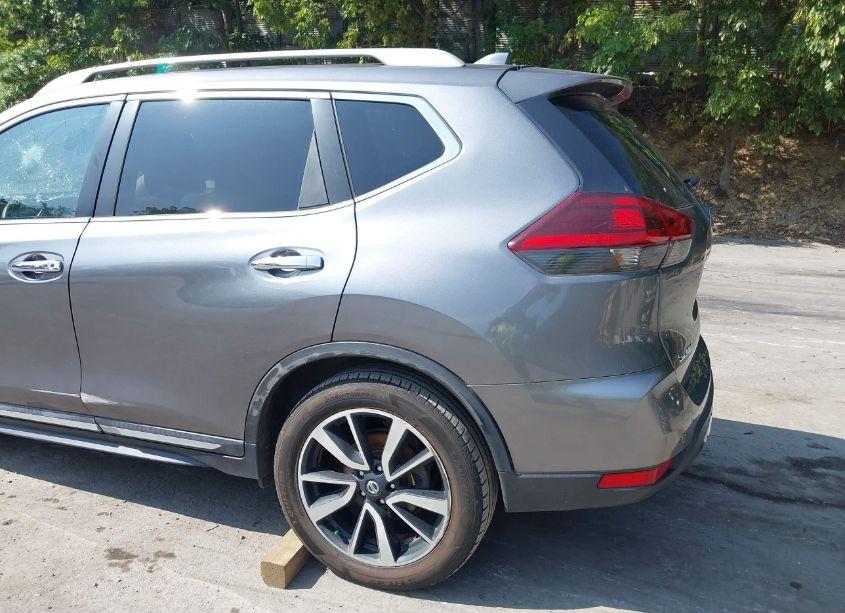 Photo 20 of 2019 Nissan Rogue SL (VIN 5N1AT2MV2KC755242)