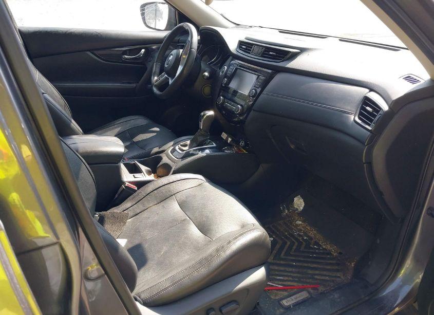 Photo 5 of 2019 Nissan Rogue SL (VIN 5N1AT2MV2KC755242)