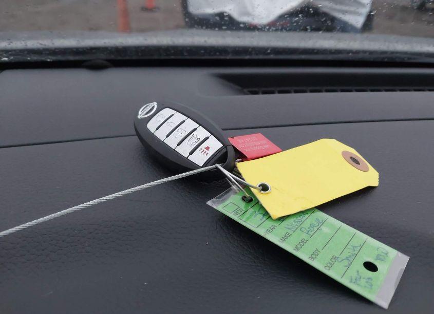 Photo 11 of 2019 Nissan Rogue SV (VIN 5N1AT2MV2KC772011)