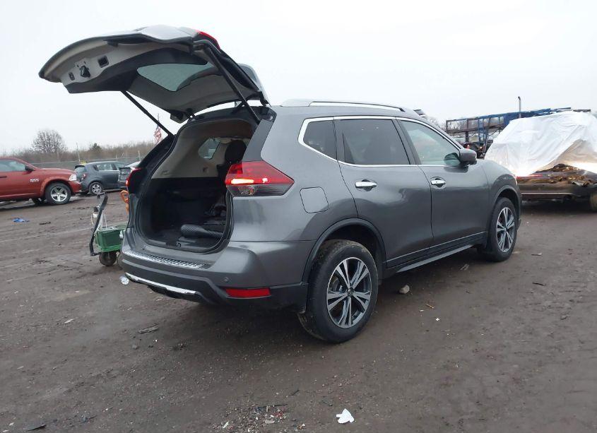 Photo 4 of 2019 Nissan Rogue SV (VIN 5N1AT2MV2KC772011)