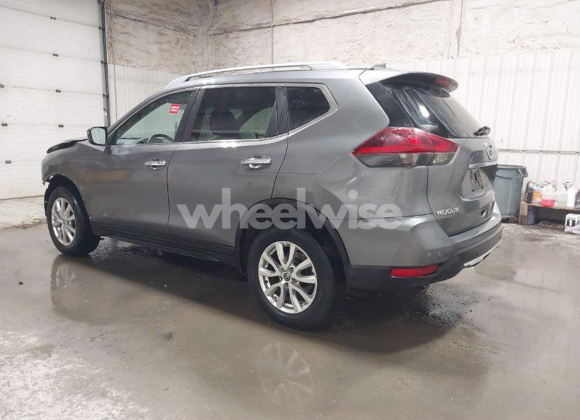 Photo 3 of 2019 Nissan Rogue SV (VIN 5N1AT2MV2KC783204)