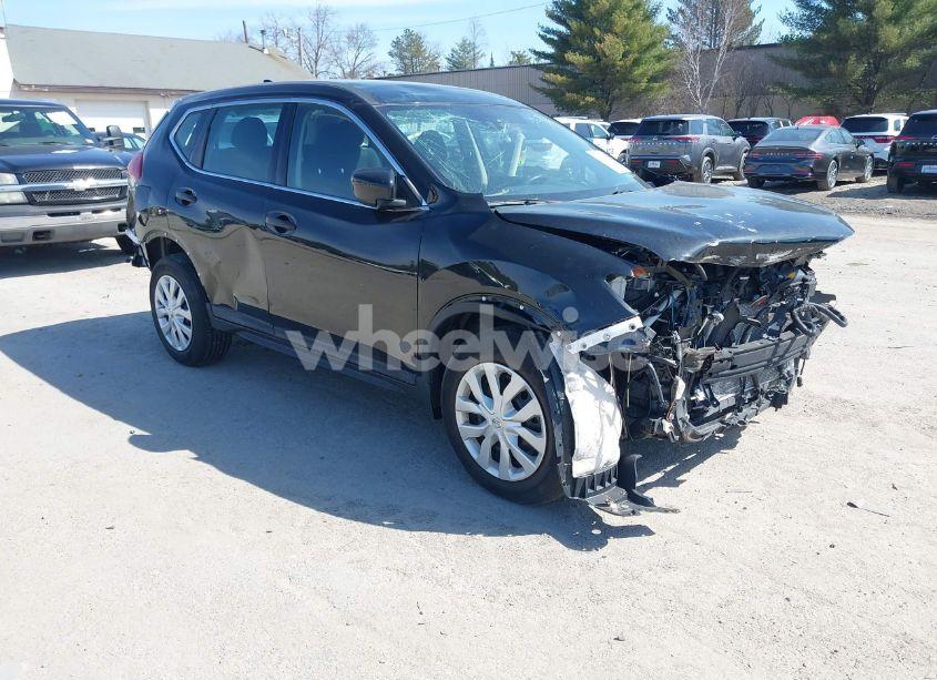 2019 Nissan Rogue S (VIN 5N1AT2MV2KC798639) main photo