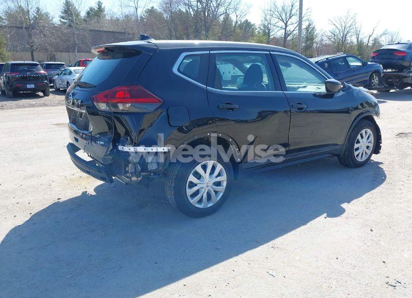 Photo 4 of 2019 Nissan Rogue S (VIN 5N1AT2MV2KC798639)