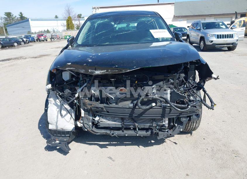 Photo 6 of 2019 Nissan Rogue S (VIN 5N1AT2MV2KC798639)