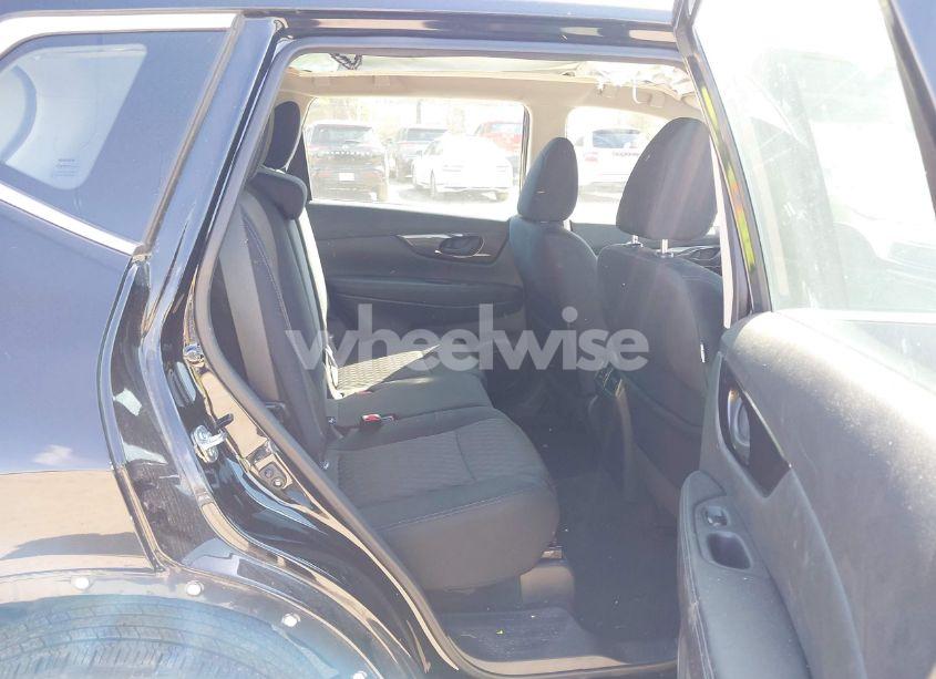 Photo 8 of 2019 Nissan Rogue S (VIN 5N1AT2MV2KC798639)