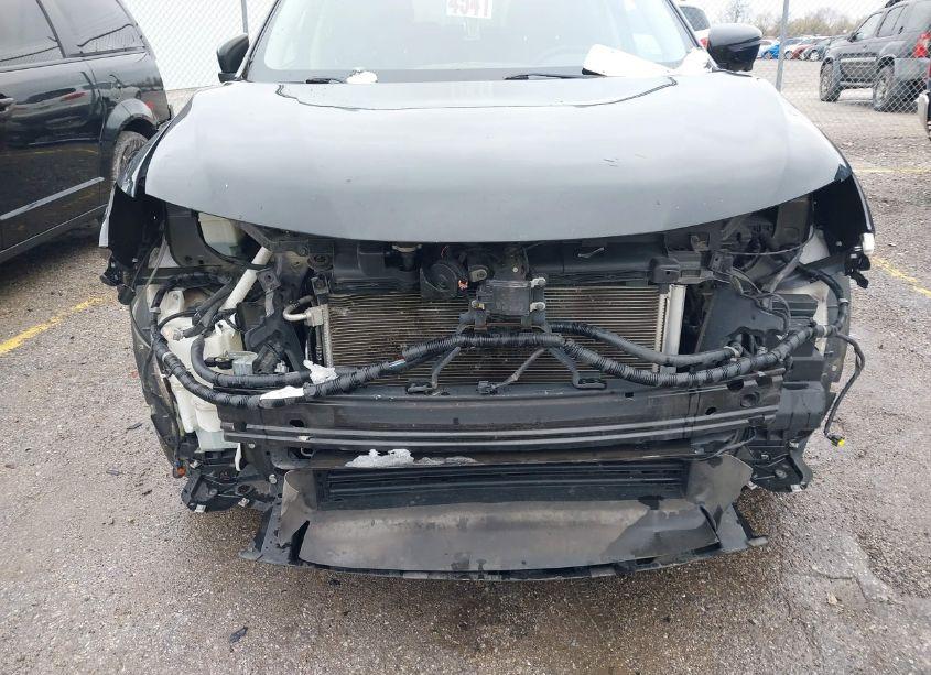 Photo 6 of 2019 Nissan Rogue SL (VIN 5N1AT2MV2KC802575)