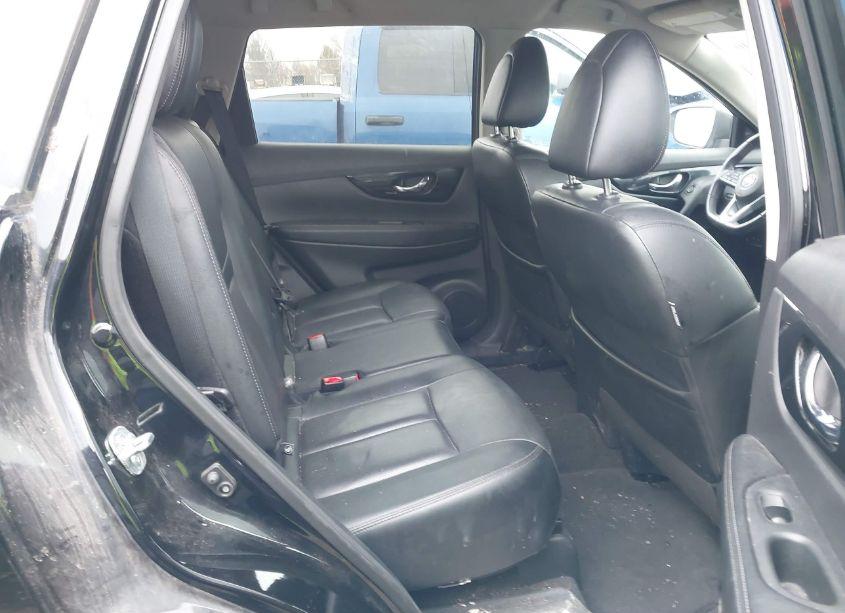 Photo 8 of 2019 Nissan Rogue SL (VIN 5N1AT2MV2KC802575)