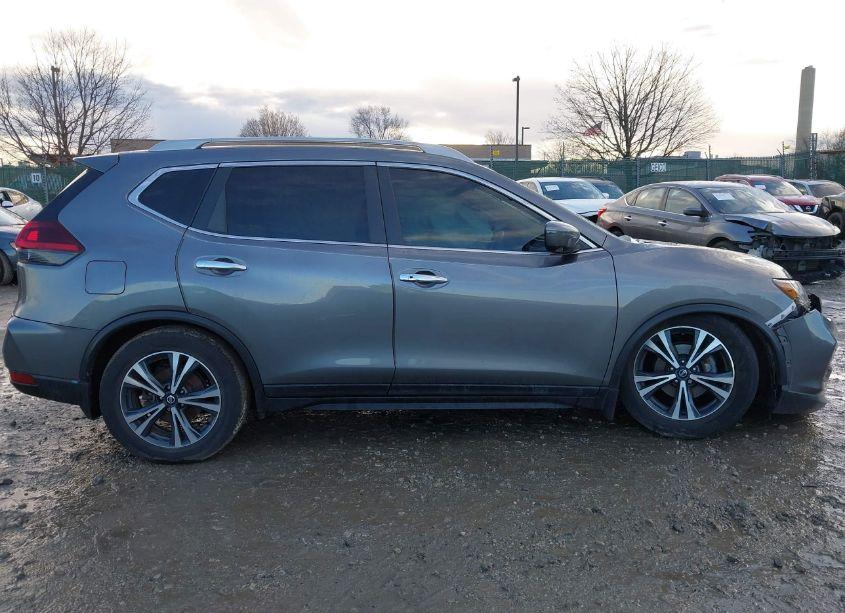 Photo 12 of 2019 Nissan Rogue SV (VIN 5N1AT2MV2KC828870)
