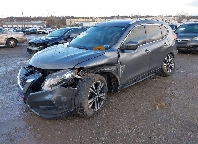 Photo 2 of 2019 Nissan Rogue SV (VIN 5N1AT2MV2KC828870)