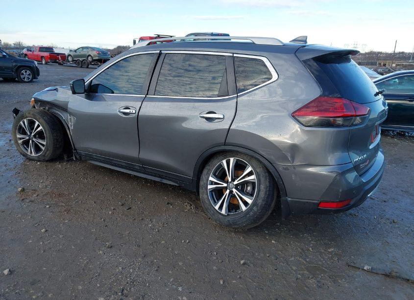 Photo 3 of 2019 Nissan Rogue SV (VIN 5N1AT2MV2KC828870)