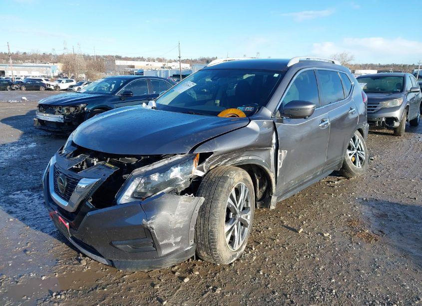 Photo 6 of 2019 Nissan Rogue SV (VIN 5N1AT2MV2KC828870)