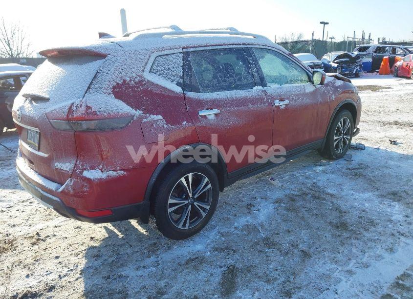 Photo 4 of 2019 Nissan Rogue SV (VIN 5N1AT2MV2KC837939)