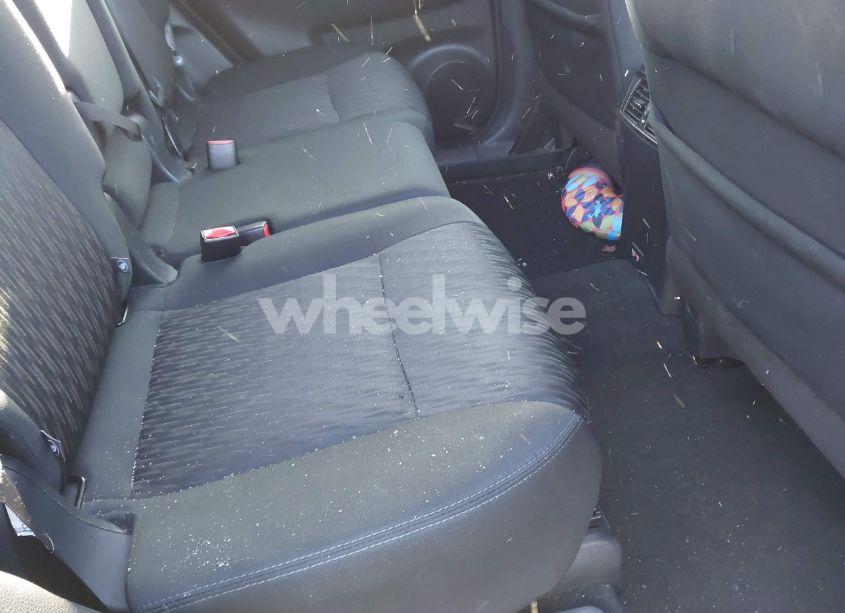 Photo 8 of 2019 Nissan Rogue SV (VIN 5N1AT2MV2KC837939)