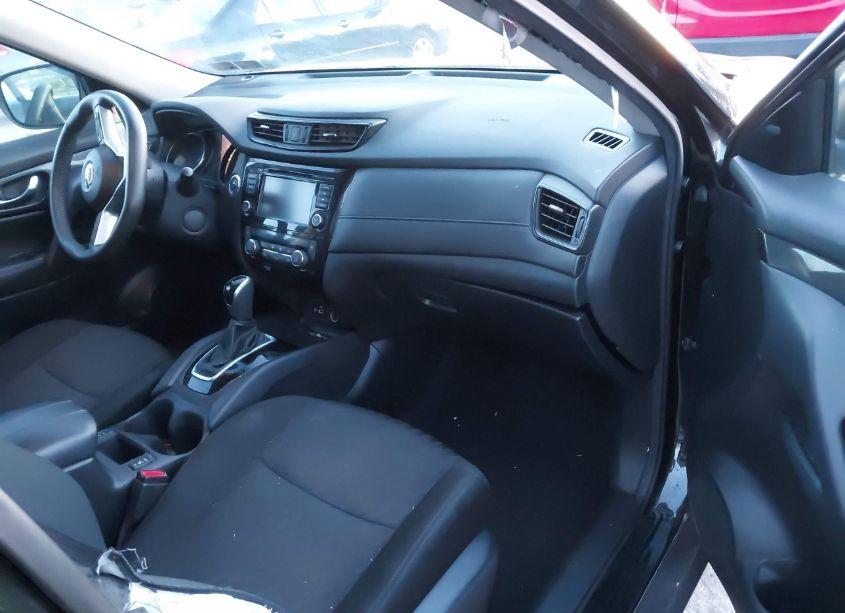 Photo 5 of 2020 Nissan Rogue SV INTELLIGENT AWD (VIN 5N1AT2MV2LC750351)