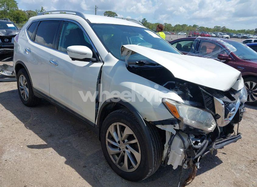 2015 Nissan Rogue SL (VIN 5N1AT2MV3FC766613) main photo