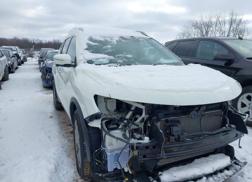 2015 Nissan Rogue SL (VIN 5N1AT2MV3FC791009) main photo