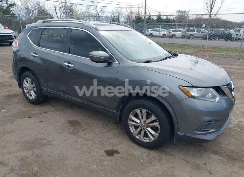 2015 Nissan Rogue SV (VIN 5N1AT2MV3FC832299) main photo