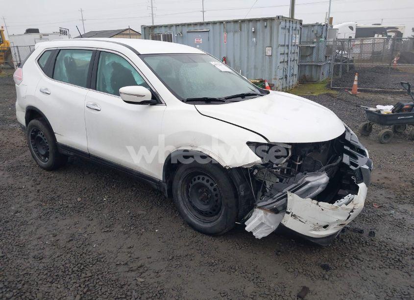 2015 Nissan Rogue S (VIN 5N1AT2MV3FC841567) main photo