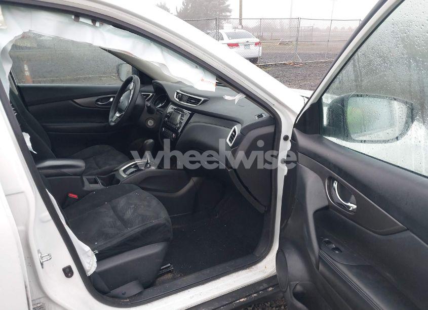 Photo 5 of 2015 Nissan Rogue S (VIN 5N1AT2MV3FC841567)