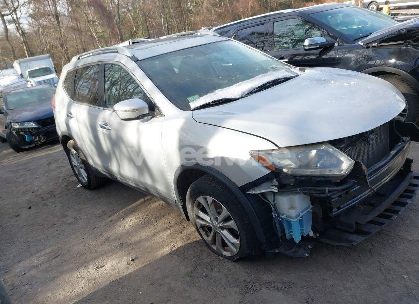 2015 Nissan Rogue SV (VIN 5N1AT2MV3FC855761) main photo
