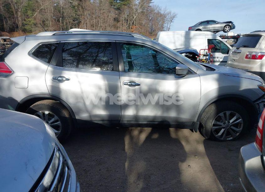 Photo 13 of 2015 Nissan Rogue SV (VIN 5N1AT2MV3FC855761)