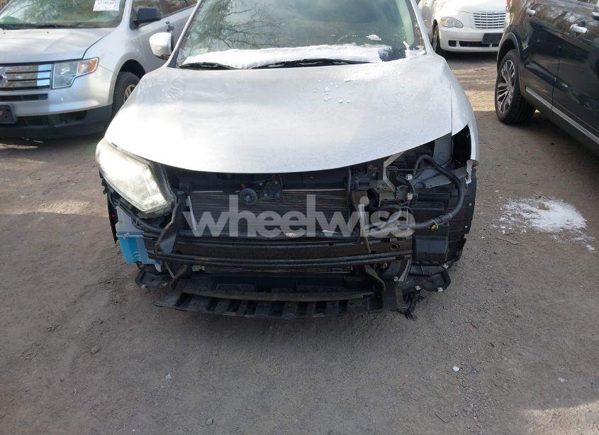 Photo 17 of 2015 Nissan Rogue SV (VIN 5N1AT2MV3FC855761)