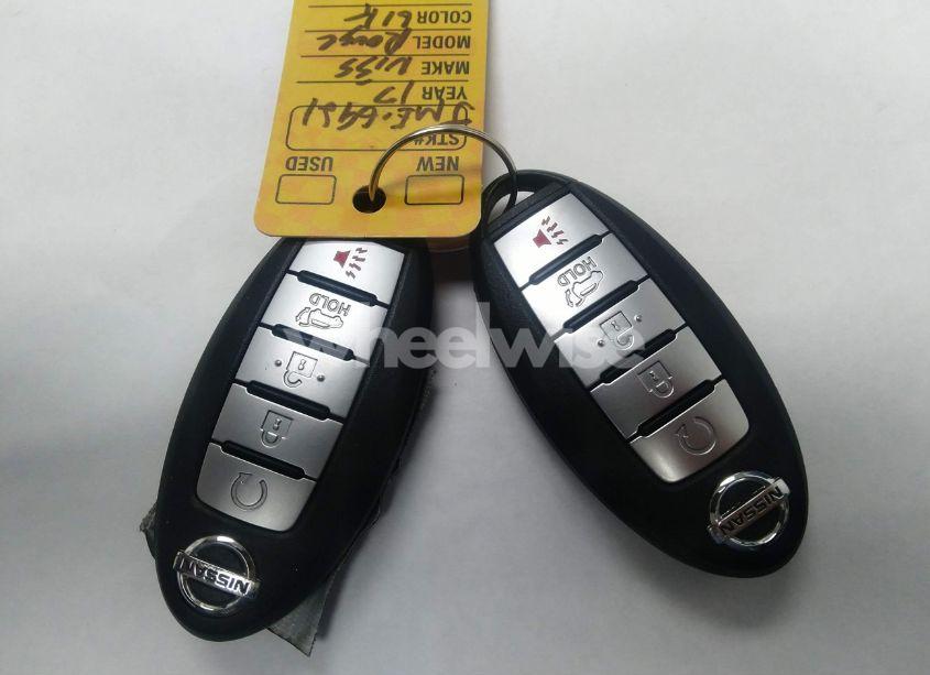 Photo 11 of 2017 Nissan Rogue SL (VIN 5N1AT2MV3HC763147)