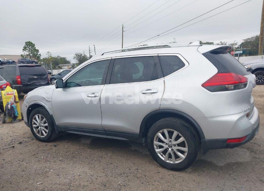 Photo 14 of 2017 Nissan Rogue SV (VIN 5N1AT2MV3HC770146)