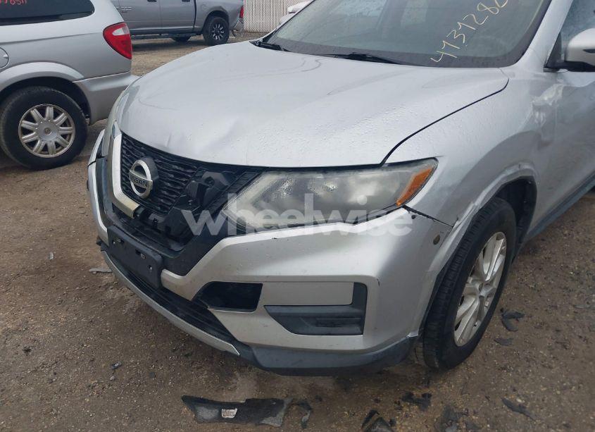 Photo 17 of 2017 Nissan Rogue SV (VIN 5N1AT2MV3HC770146)