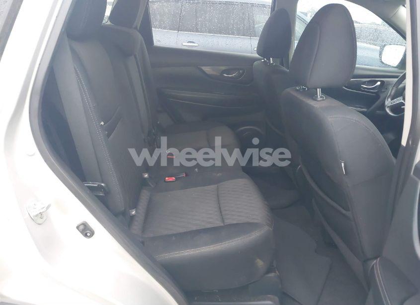 Photo 8 of 2017 Nissan Rogue SV (VIN 5N1AT2MV3HC770146)