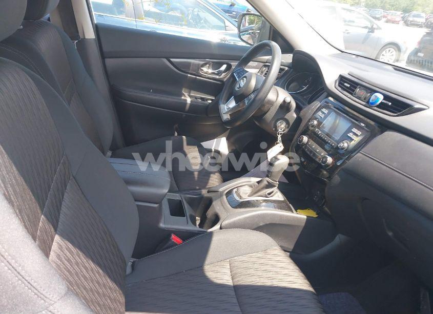 Photo 5 of 2017 Nissan Rogue S (VIN 5N1AT2MV3HC785679)