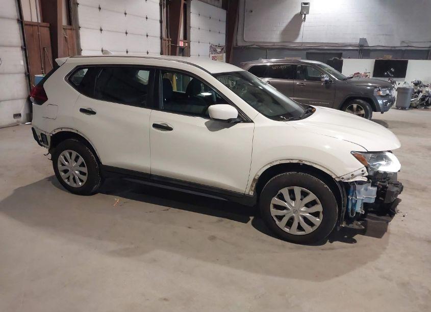 2017 Nissan Rogue S (VIN 5N1AT2MV3HC811858) main photo