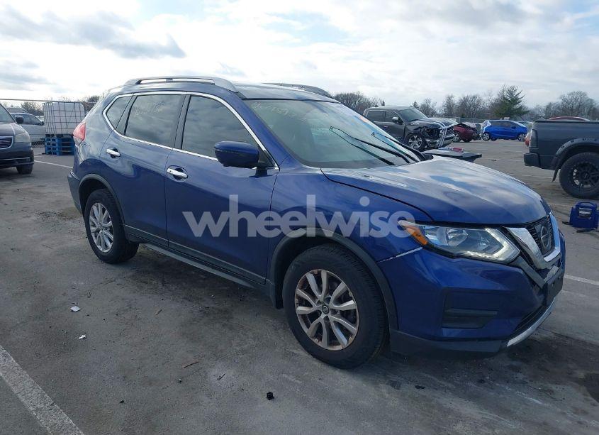 2017 Nissan Rogue SV (VIN 5N1AT2MV3HC876208) main photo