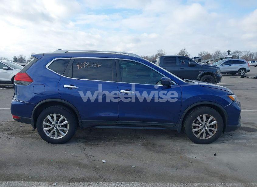 Photo 13 of 2017 Nissan Rogue SV (VIN 5N1AT2MV3HC876208)