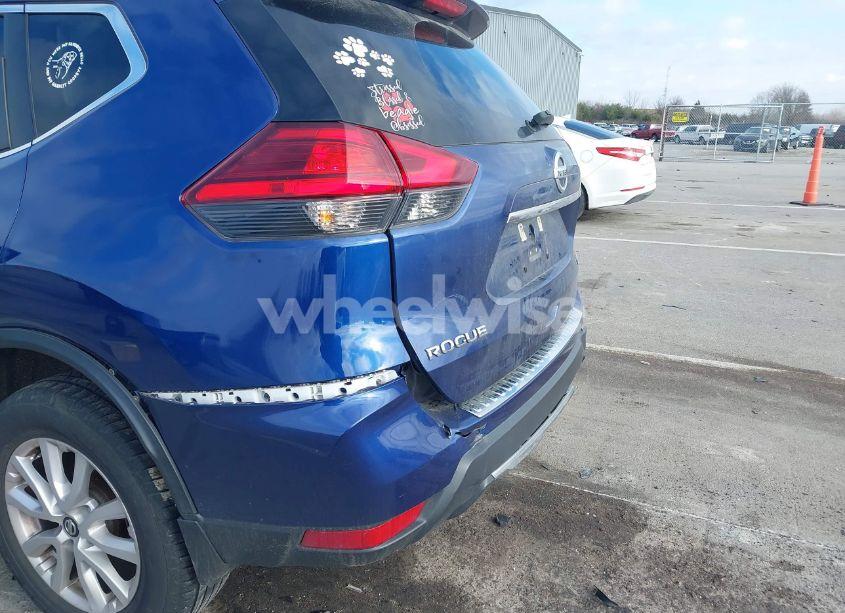 Photo 6 of 2017 Nissan Rogue SV (VIN 5N1AT2MV3HC876208)