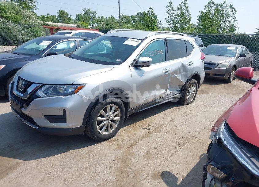 Photo 2 of 2017 Nissan Rogue SV (VIN 5N1AT2MV3HC895860)