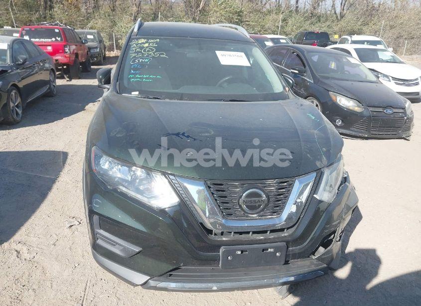 Photo 12 of 2018 Nissan Rogue SV (VIN 5N1AT2MV3JC727352)