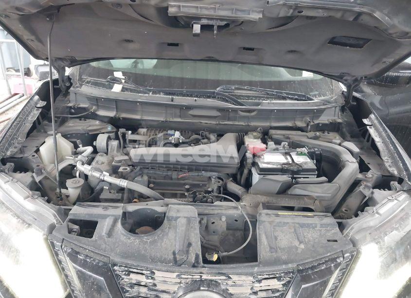 Photo 10 of 2018 Nissan Rogue SV (VIN 5N1AT2MV3JC743454)