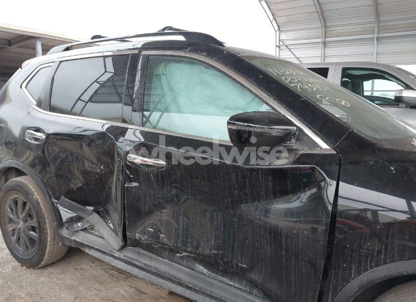 Photo 13 of 2018 Nissan Rogue SV (VIN 5N1AT2MV3JC743454)