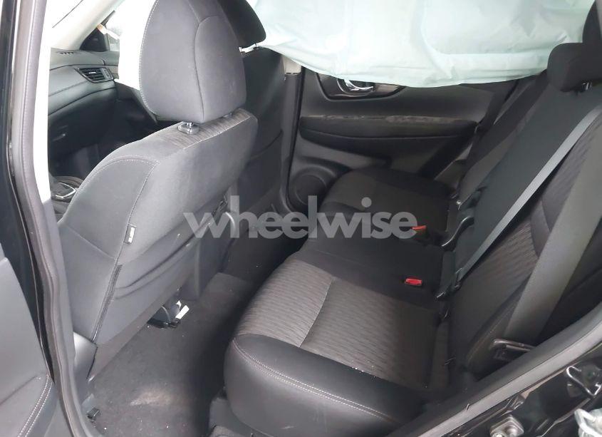 Photo 8 of 2018 Nissan Rogue SV (VIN 5N1AT2MV3JC743454)